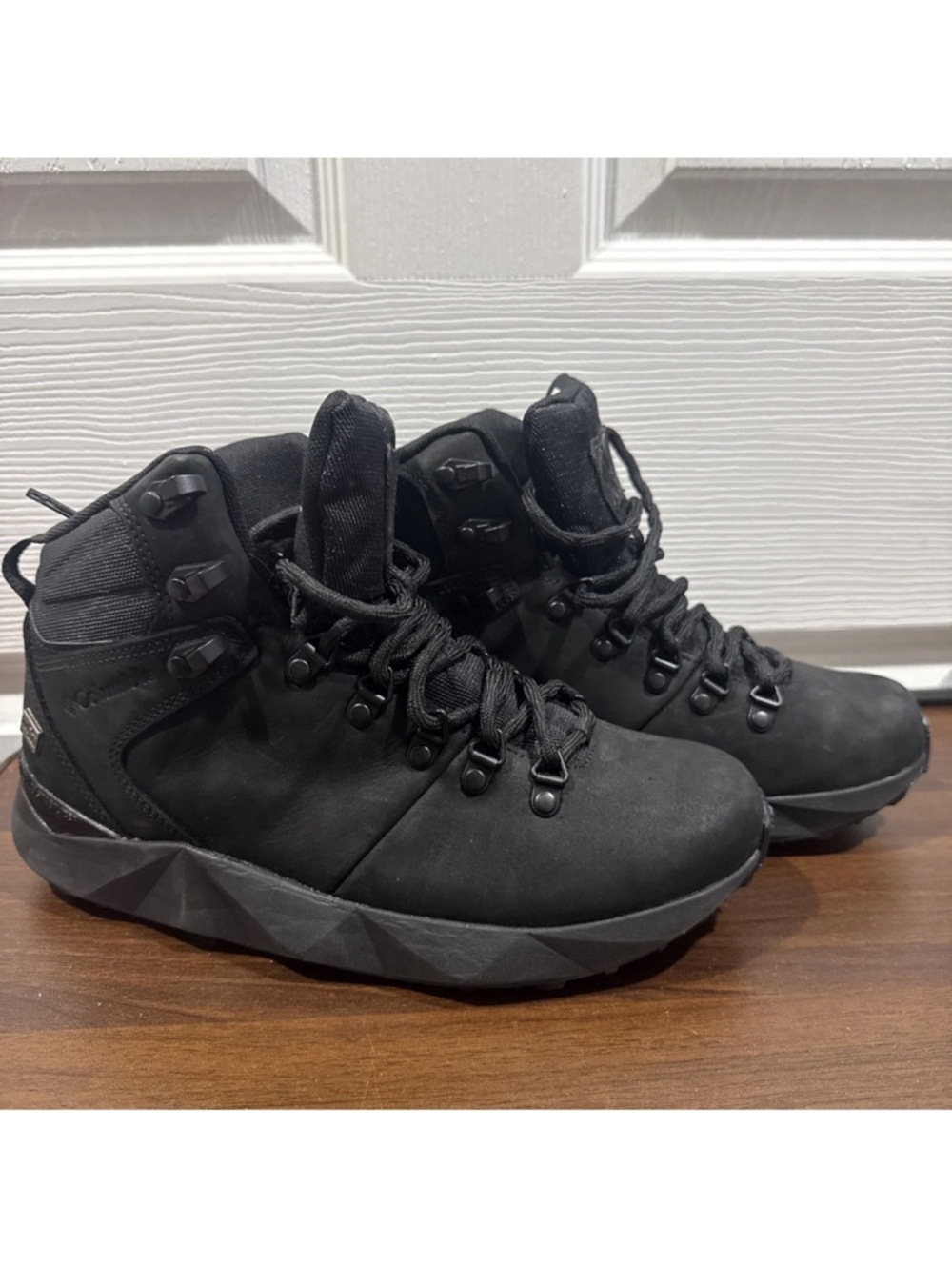 Columbia Black Women's Lace-Up Hiking Boots